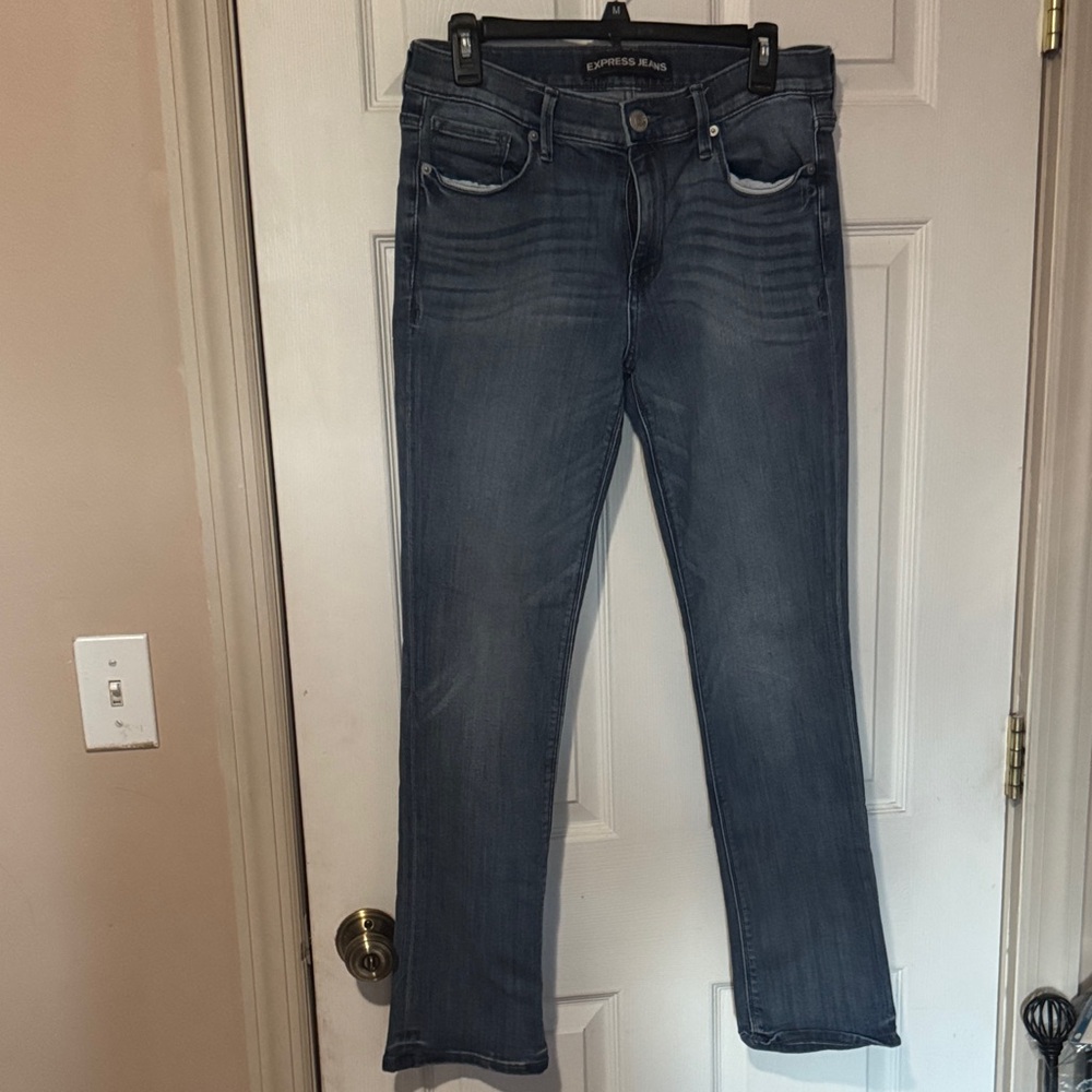Express Bootcut Jeans in Medium Blue Wash
